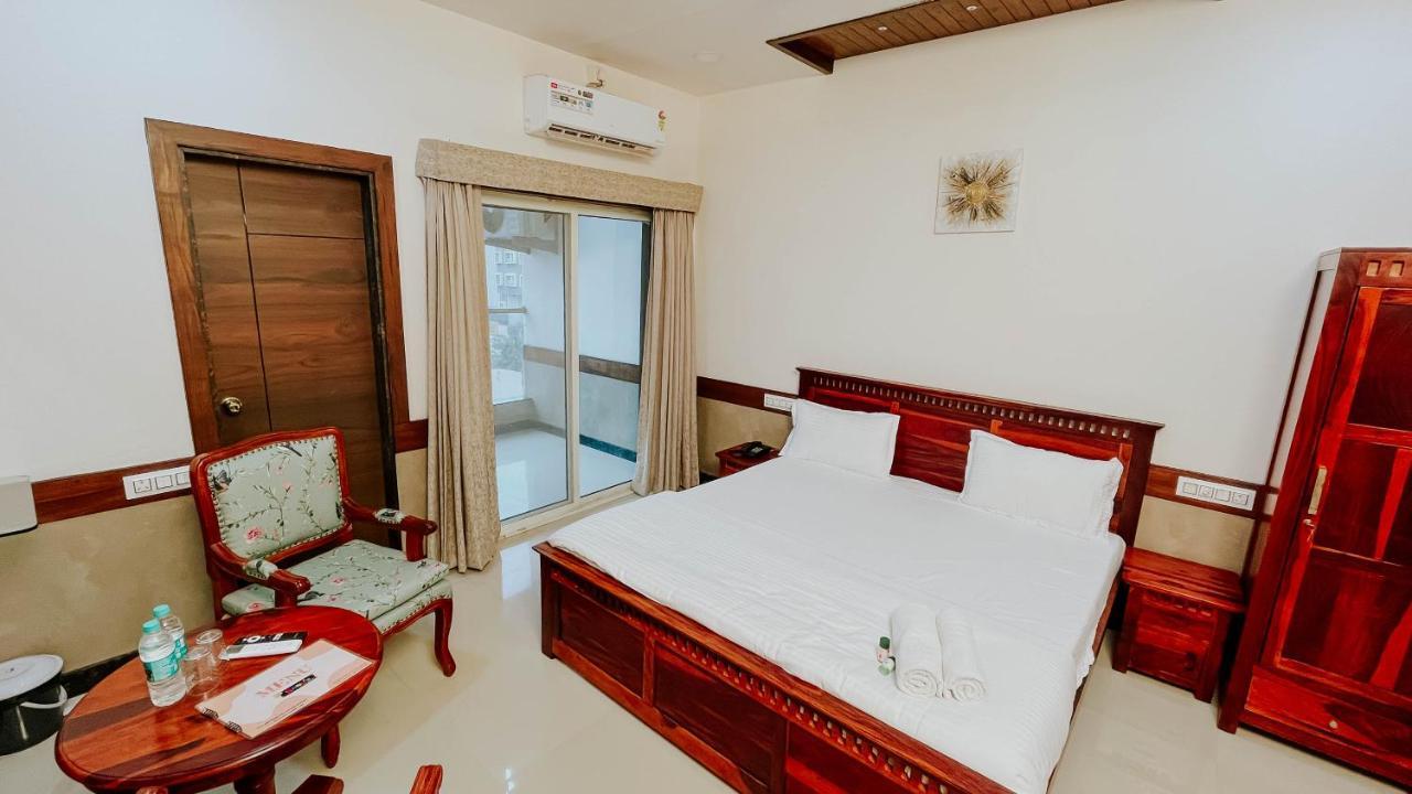 Hotel Tirth By Sonu'S Ujjain Exteriör bild